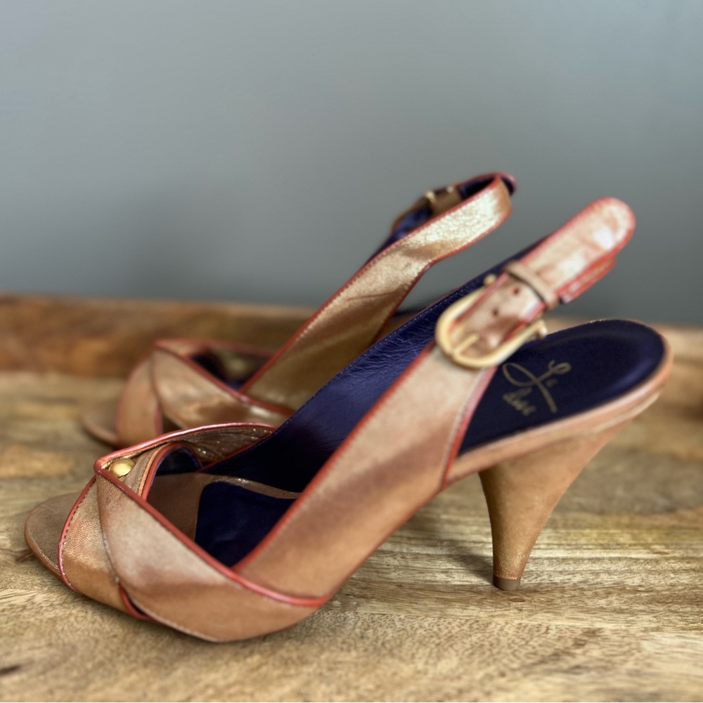 LE DUE BY DUE FARINA Metallic Gold Bronze SLINGBACK LEATHER HEELS SZ 9